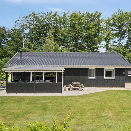 Feriehus Rummeligt I Naturskønne Arrild Ferieby Toftlund